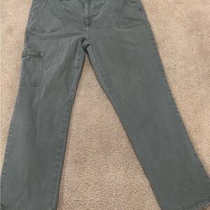 Chico Pants Olive colored Khaki ankle pants.